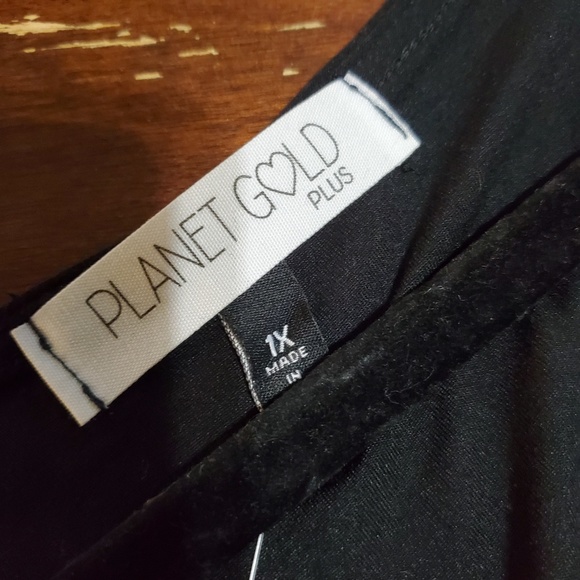 NWOT - Planet Gold Trendy Plus Size Faux-Wrap Top - Picture 4 of 5